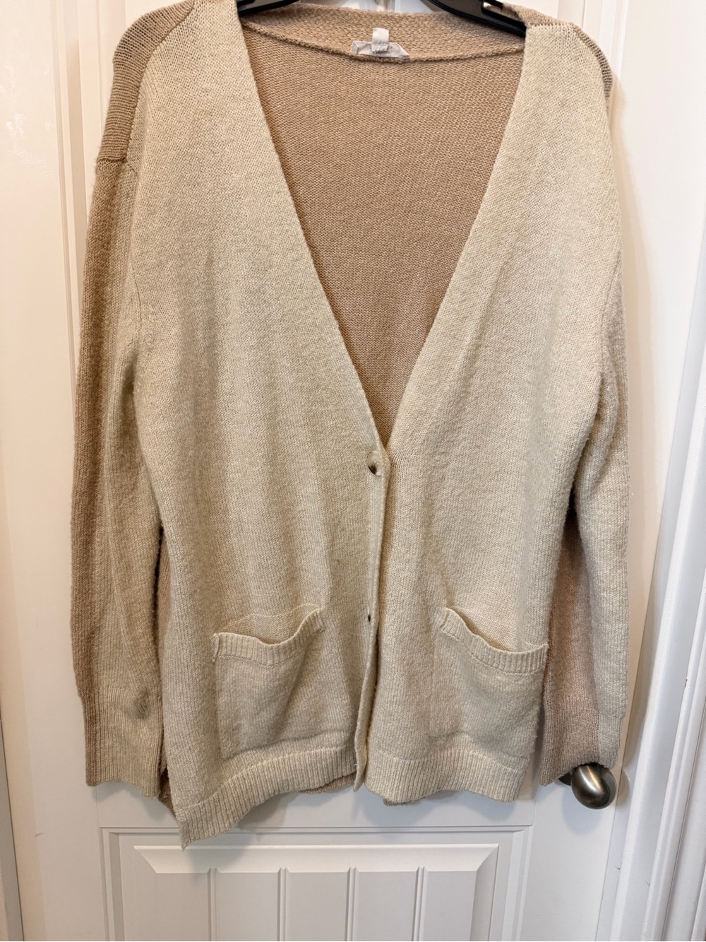 BB Dakota by Steve Madden Two-Tone Beige V-Neck Cardigan